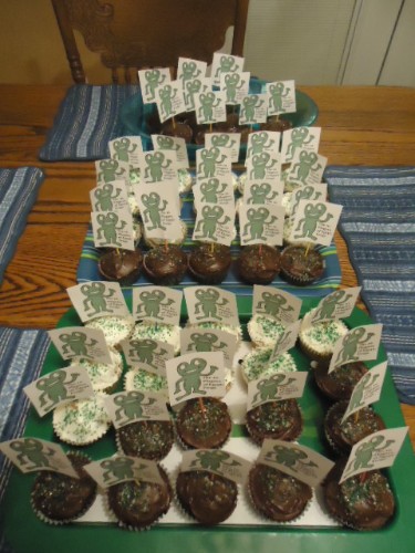 The 10 Plagues of Egypt Frog Cupcakes