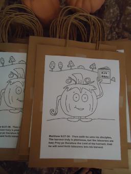 Pumpkin candy bag for fall festival at church- Free Printable Pumpkin Template to Print by Church House Collection